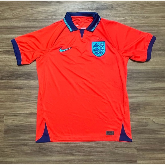 Nike England Soccer Team 2022 Away Red Dri-Fit Jersey Men's Sz M (DN0685-600) - Picture 1 of 10